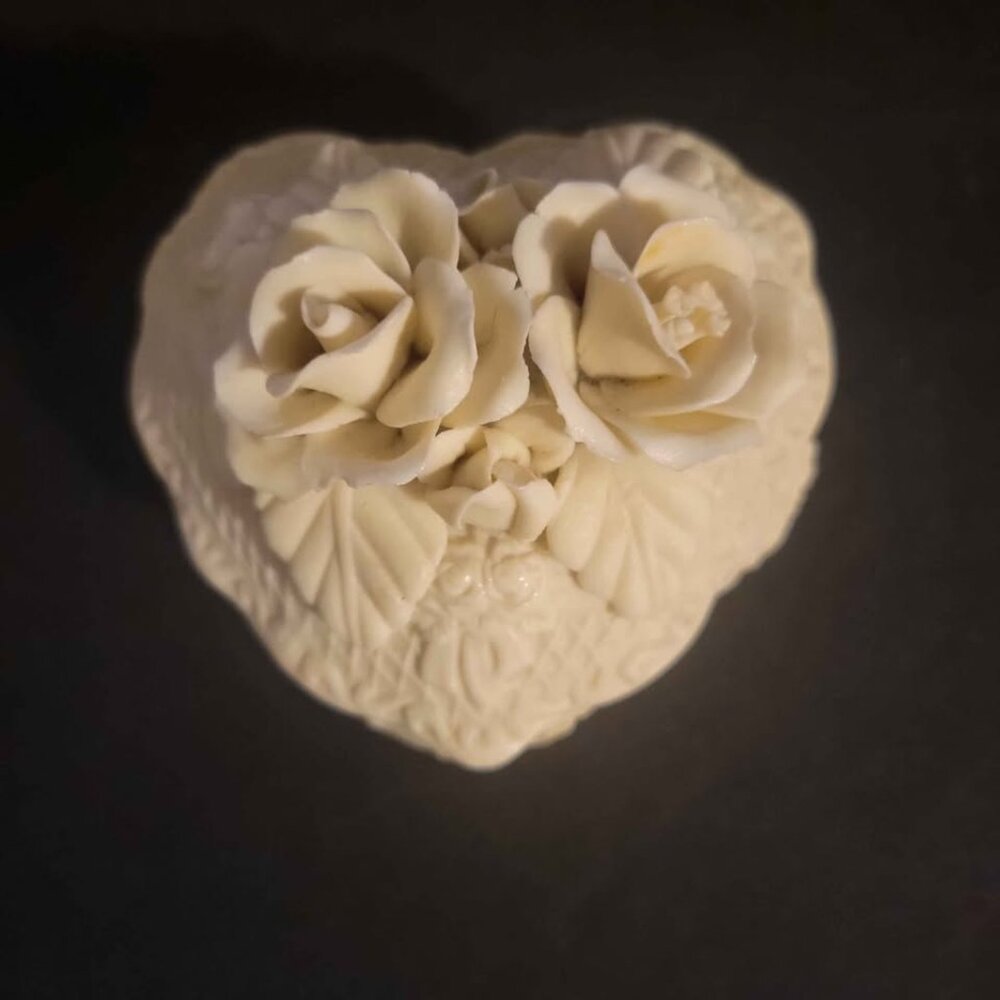Vintage Cream-Colored Bisque Porcelain Heart-Shaped Trinket Or Jewelry Box
